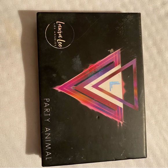 FREE laura lee party animal eyeshadow pallet - Picture 2 of 5